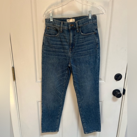 Madewell Denim - Madewell classic straight jeans size 26 like new